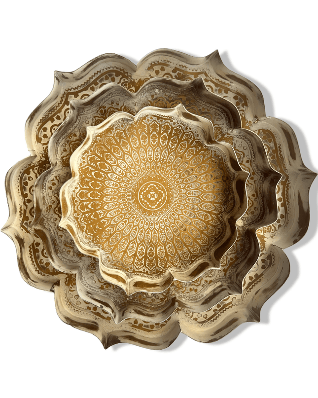 Casa Duniya Decorative Gold Trays Mumtaz Trays (Set of 3)